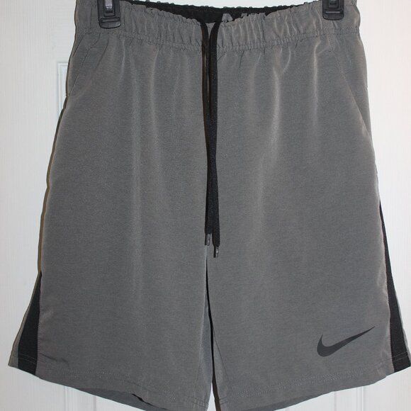 NIKE Men's Training DRI-FIT Size S Shorts Gray Pockets Drawstring Closure - Picture 1 of 7